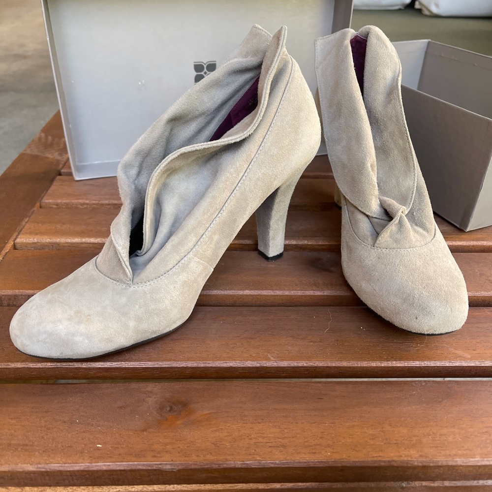 Grey Bootie with versatile looks!